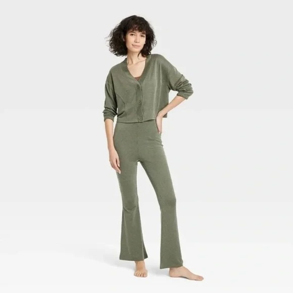 Colsie Cardigan Cropped Gray Ribbed Button V Neck Lightweight - Picture 3 of 12